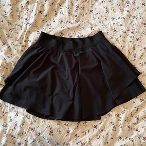 Lululemon court rival skirt